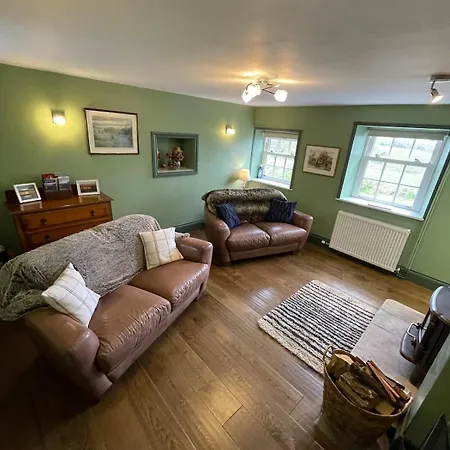 Delightful Detached 2 Bedroom * Grantley